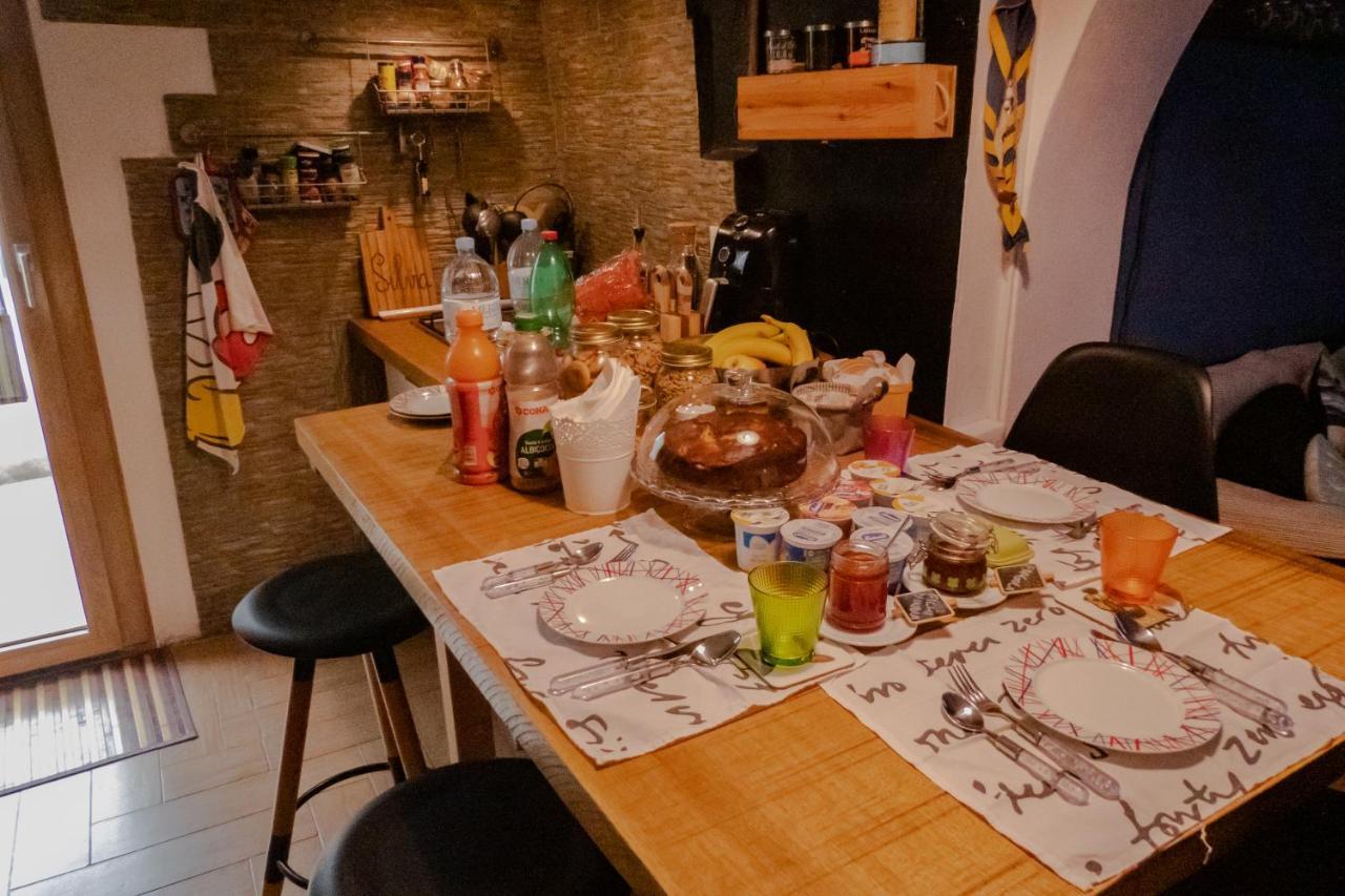 Passaggio A Sud Ovest Acomodação com café da manhã Iglesias Exterior foto