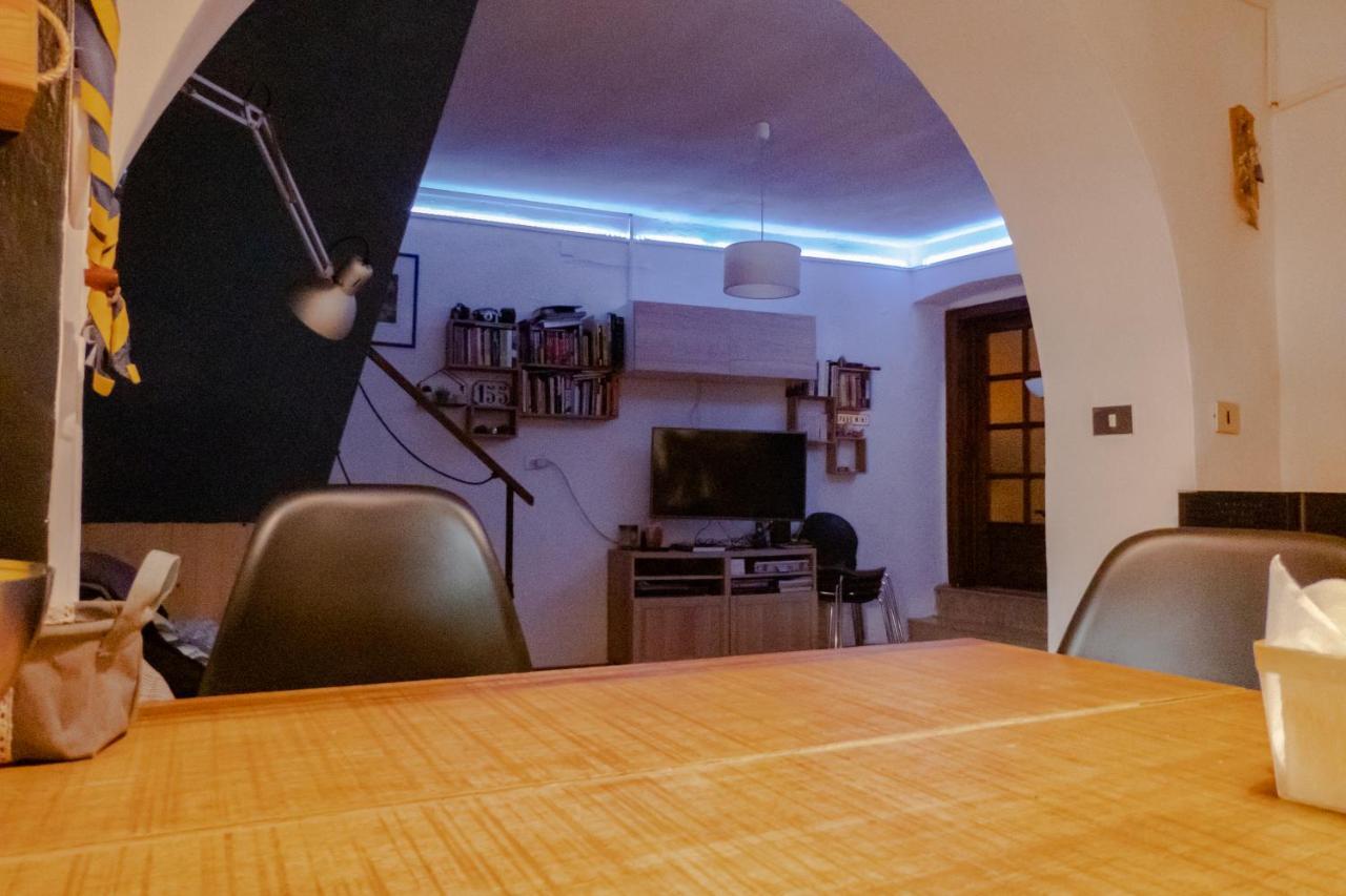 Passaggio A Sud Ovest Acomodação com café da manhã Iglesias Exterior foto